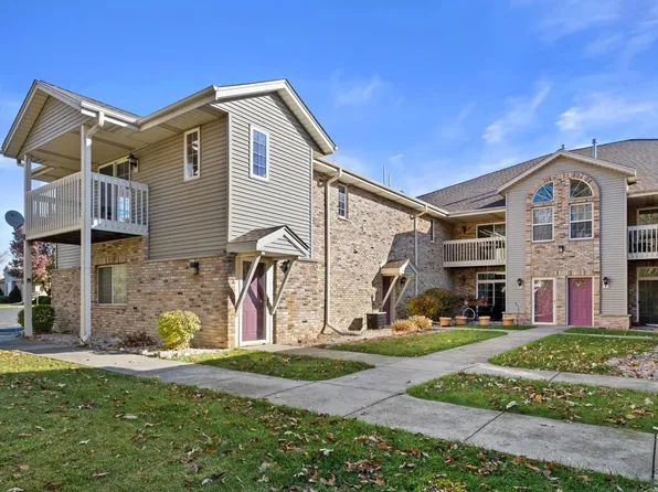 9151 South Aspen DRIVE #7, Oak Creek, WI 53154