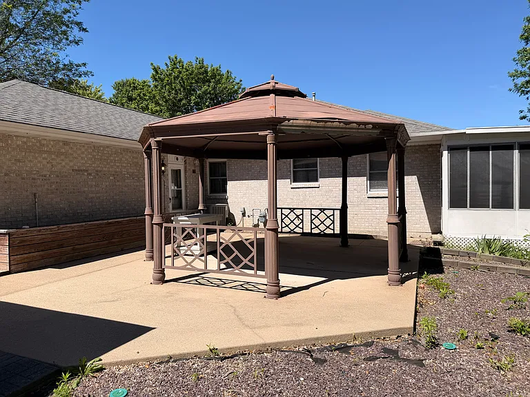828 Grant St — Photo 19