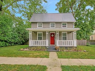 208 W Vine St, Champaign, IL 61820