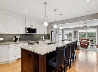 228 E Brookgreen Dr SW, Calgary, AB T2W2T8