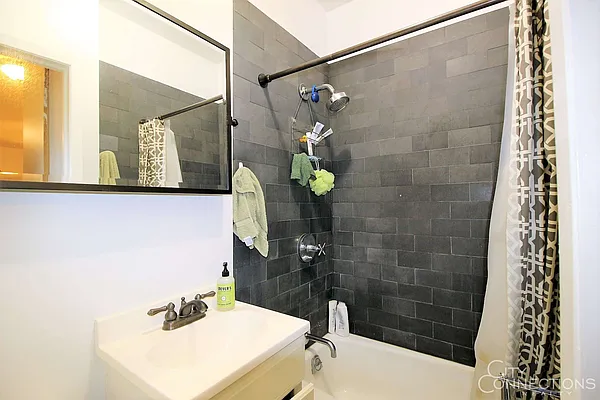 Rented by City Connections Realty | media 31