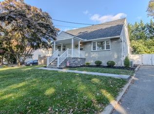 10 Thomas Ter, Wayne, NJ 07470