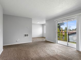 Meadow Park East Apartments-541-995V, Portland, OR 97236