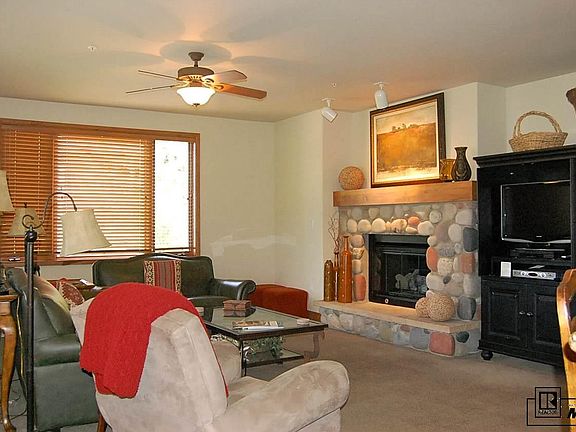 4th image of 2155 Ski Time Square Dr #315
