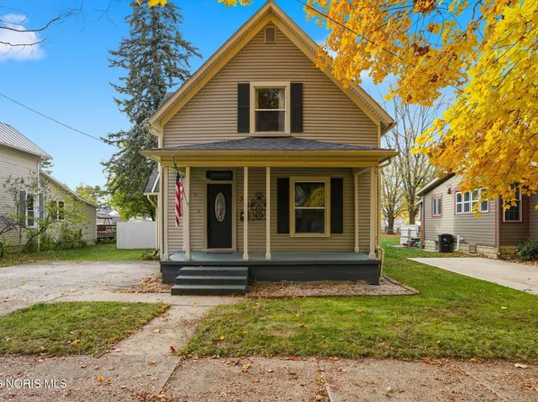 523 Center St, Findlay, OH 45840