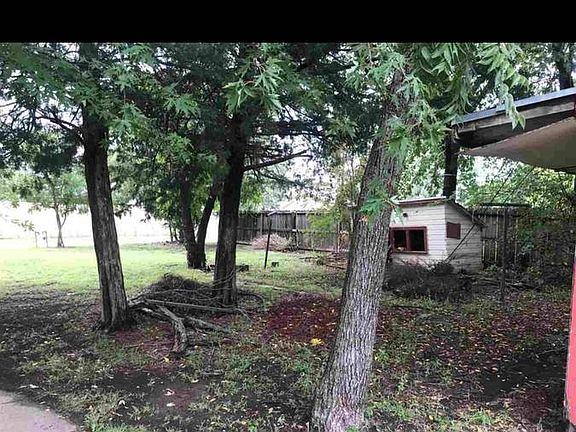 5th image of 1102 N Washington Ave