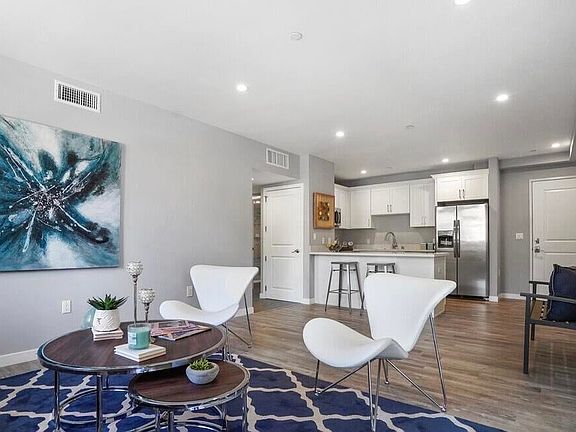 2nd image of 1111 Echo Park Ave #403