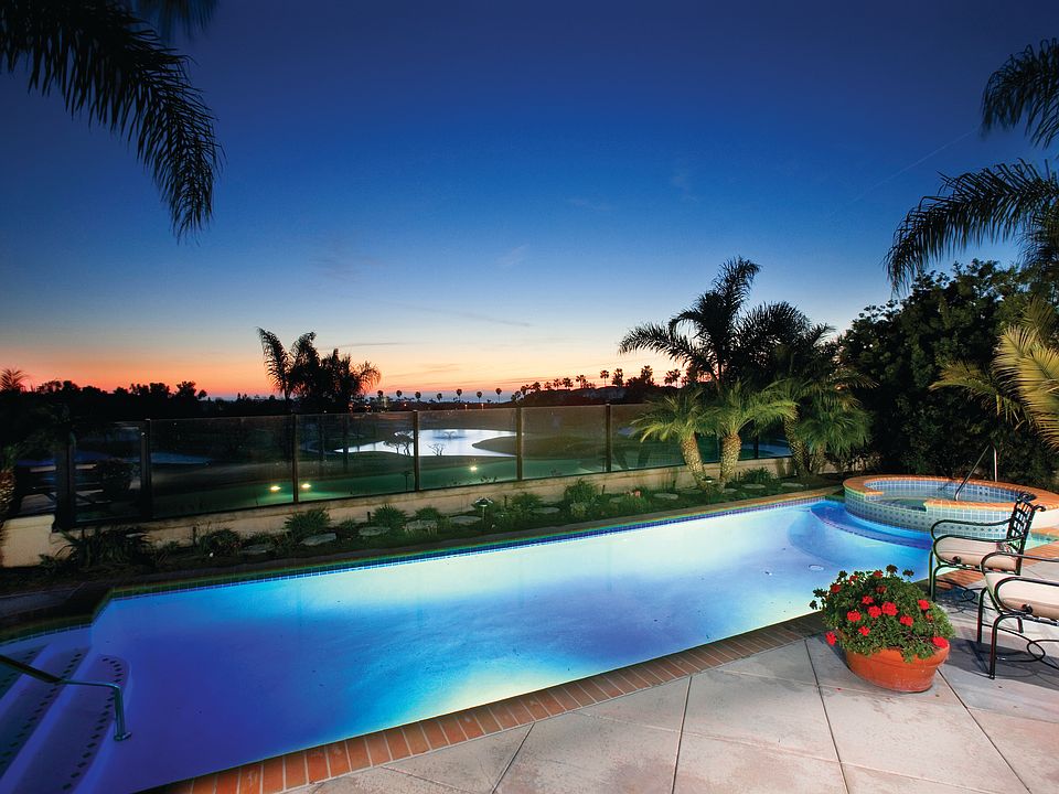 2nd image of 35 Marbella
