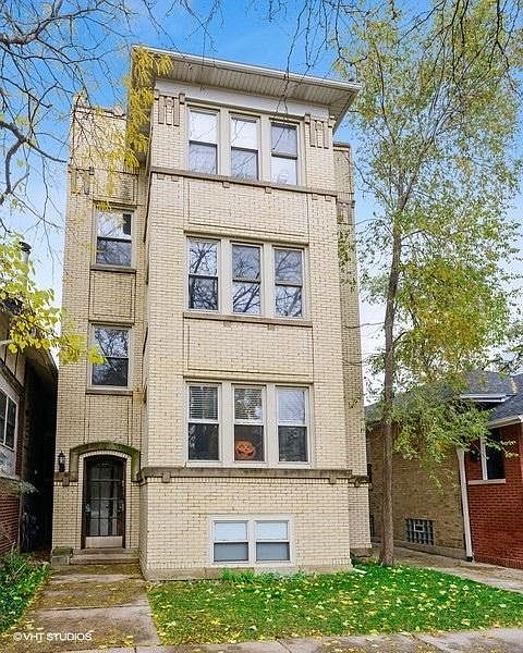 1st image of 3028 W Eastwood Ave APT 1