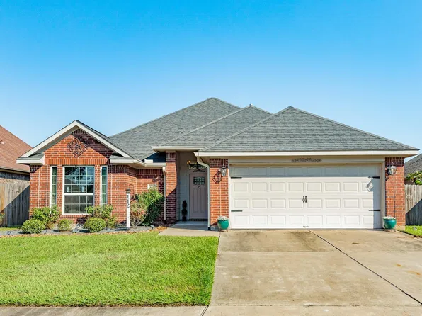 112 Blue Jay Ct, Richwood, TX 77566