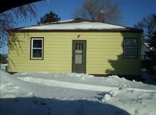 717 6th St SW, Minot, ND 58701