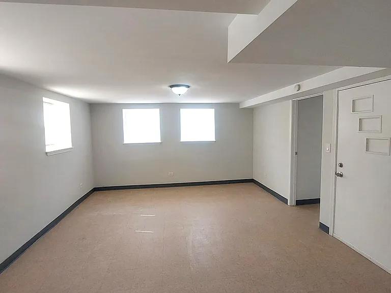 4038 W Dickens Ave #G — Photo 4