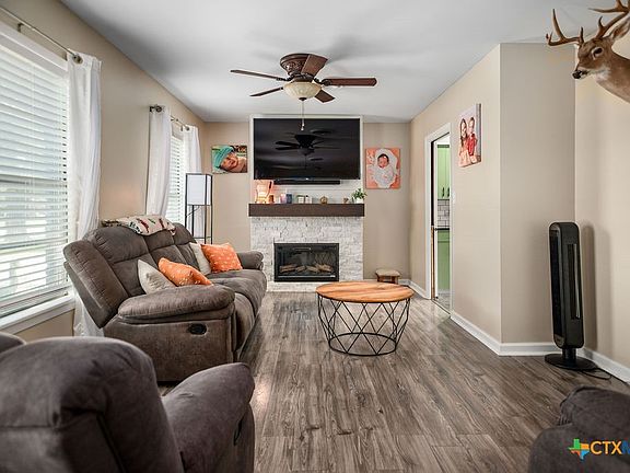 3rd image of 506 Brookhollow Dr