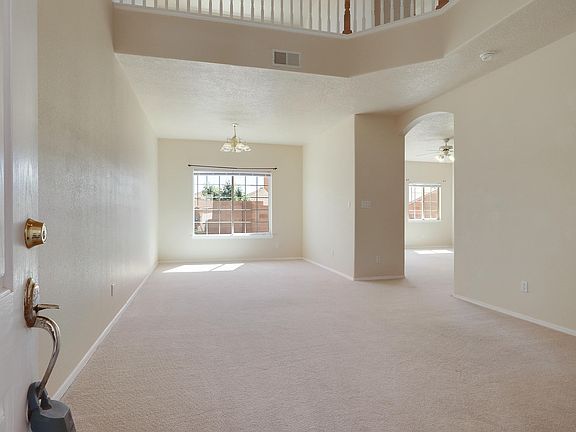4th image of 928 Tumulus Dr NW