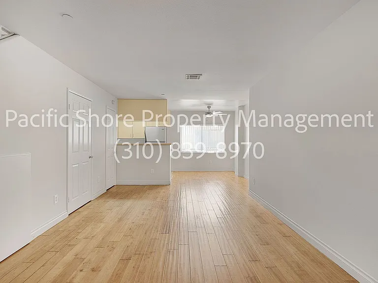 Motor Apartments — Photo 3