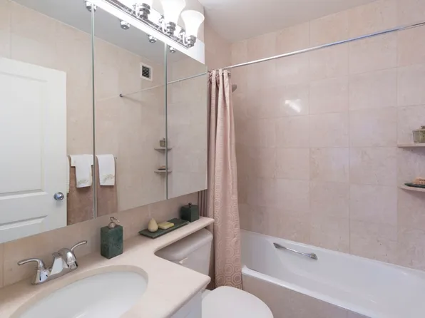 225 East 95th Street image 3 of 13