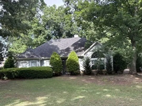 2585 Falcon Creek Ct, Suwanee, GA 30024