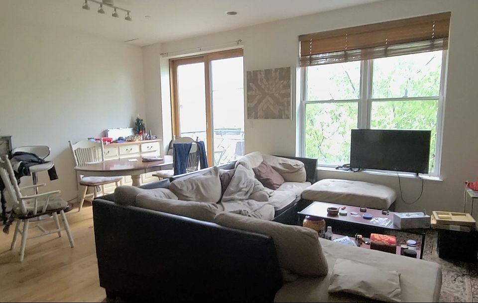 1st image of 252 Richardson St #3B