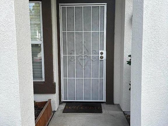 2nd image of 181 Chaumont Cir