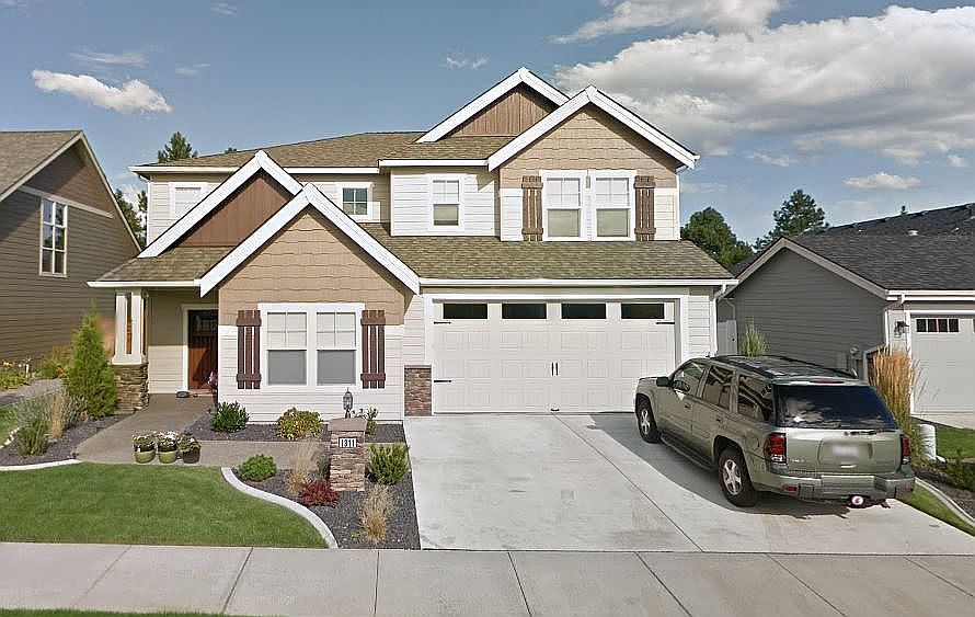 1st image of 1811 S Shamrock Dr