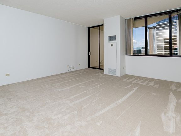 3rd image of 725 Kapiolani Blvd APT 2504