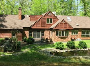 350 Grimsley Rd, Flint Hill, VA 22627