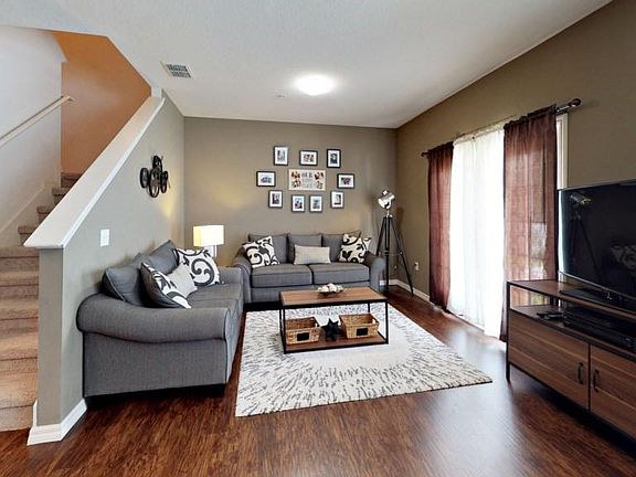 3rd image of 3207 Wish Ave