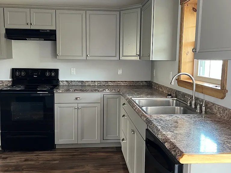 35 Meadow Farm Rd — Photo 2