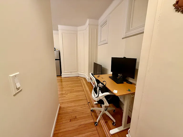 140 W 71st St #2G — Photo 4