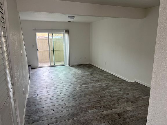 4th image of 149 Rainbow Ct
