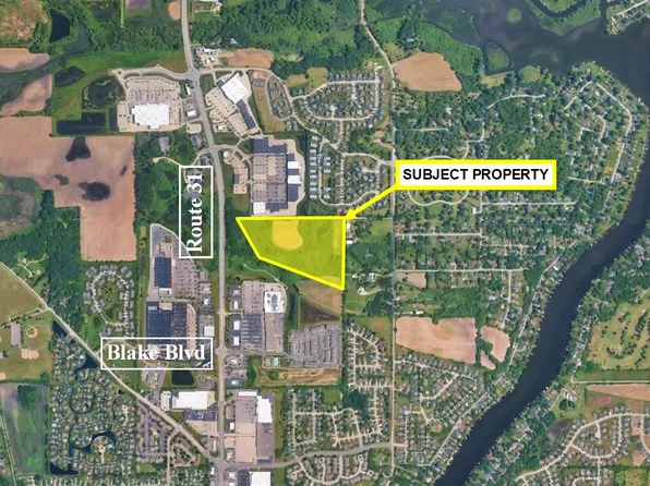 2212 N Richmond Rd, McHenry, IL 60051