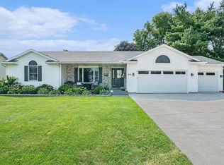 201 Timber Valley Blvd, Millersburg, IN 46543