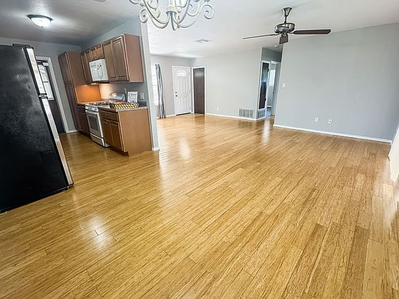 2nd image of 4242 Eagle Nest Dr