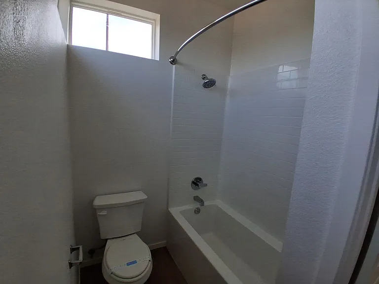 2040 N Highland Ave — Photo 46