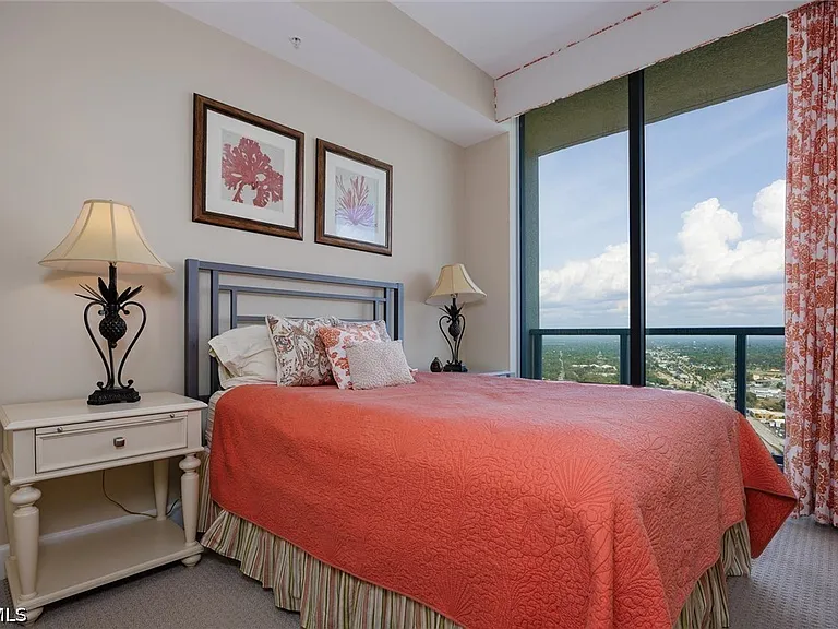 3000 Oasis Grand Blvd #LPH1 — Photo 22