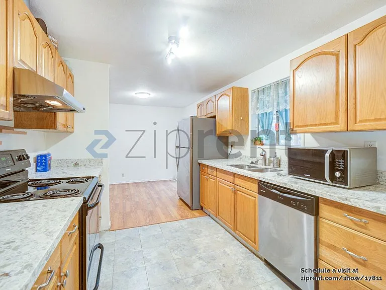 17815 8th Ave NE — Photo 4