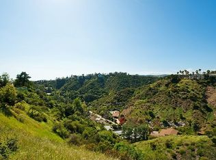 1199 Roberto Ln, Los Angeles, CA 90077