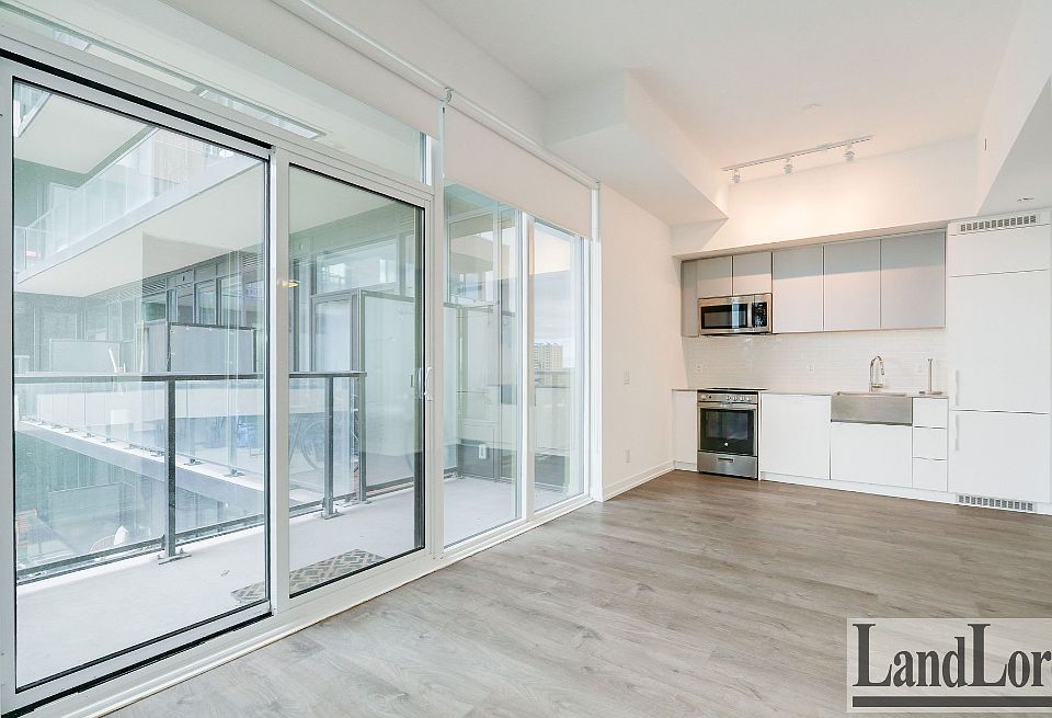 1st image of 270 Dufferin St #1011