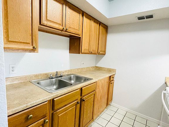 3rd image of 1033 S Buena Vista Dr #1033