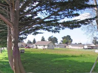 2086 Sutter Rd, McKinleyville, CA 95519