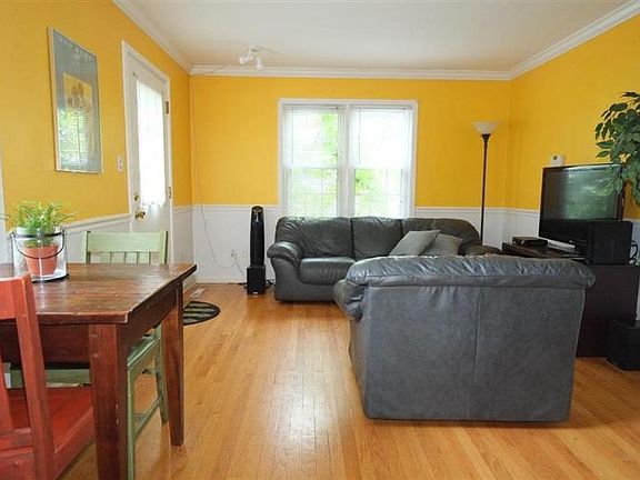 5th image of 1131 Birk Ave