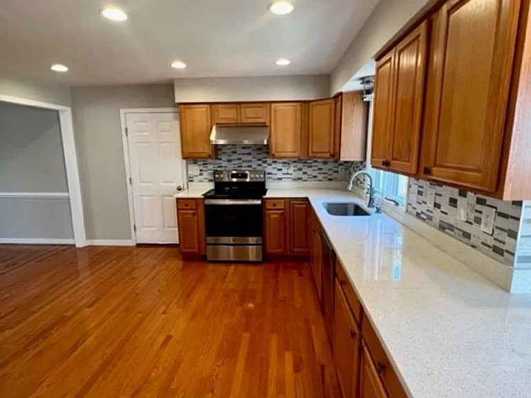 5736 Lake West Ter — Photo 16