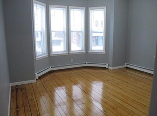 4 Beacon St #1B, Somerville, MA 02143