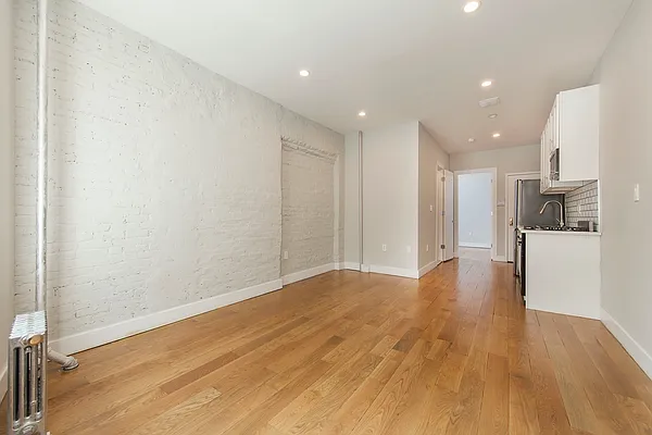 Rented by Mirador Real Estate | media 11