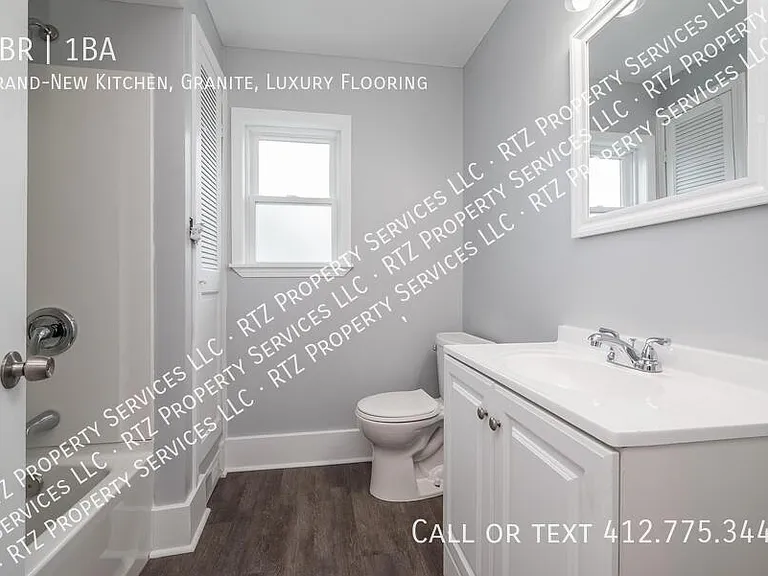 2412 Grandview Ave — Photo 1