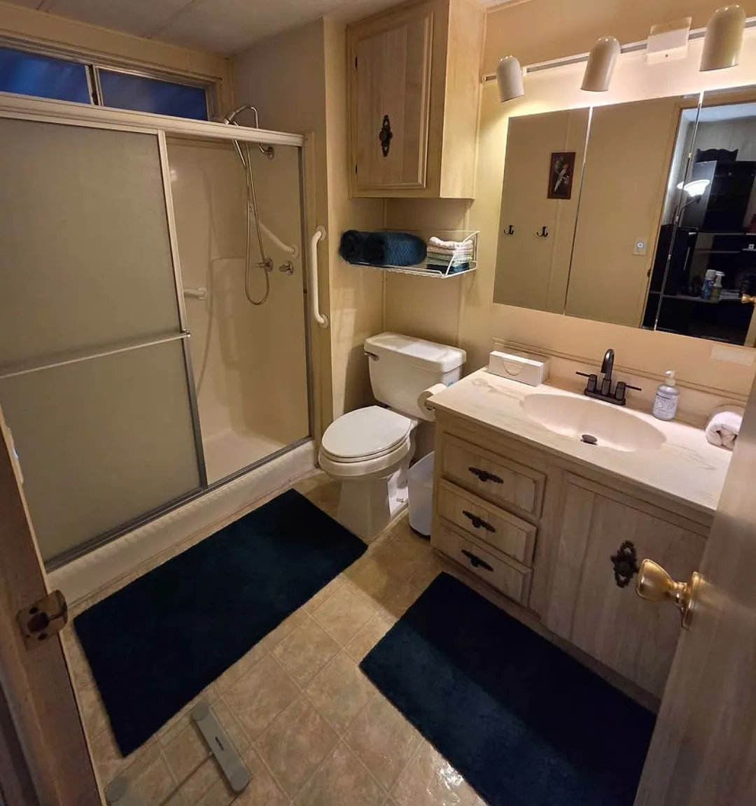 2 bed, 1400 sqft, $1,700 — Photo 4