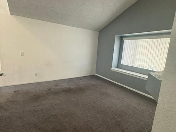 5th image of 1681 Duarte Dr