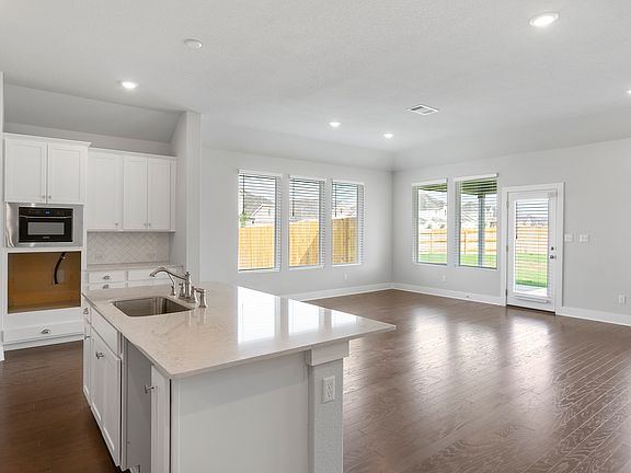 Highlands North - Sabine Interior Image 4