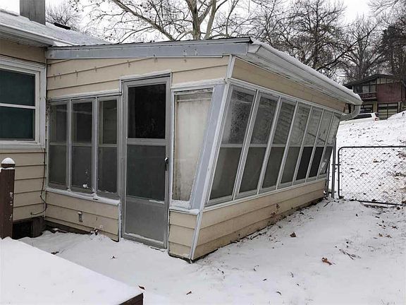 4th image of 3316 Lindenwood St