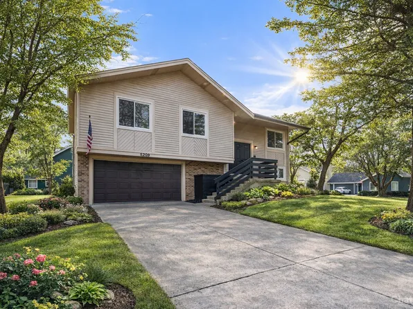 5209 Keene Ln, Hanover Park, IL 60133